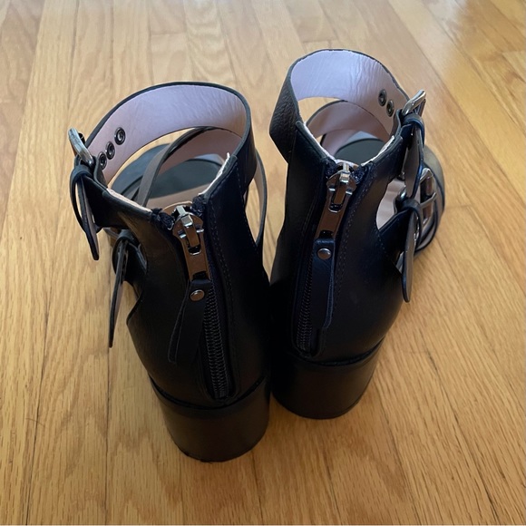 TG Black Strappy Sandal Heels. Size 8.5. Never worn. - Picture 5 of 9